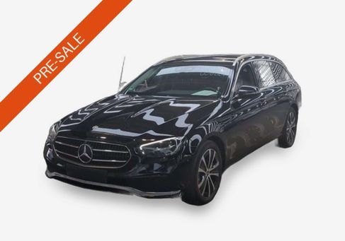 Mercedes-Benz E 300, 2022 3