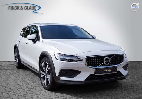 Volvo V60 Cross Country, 2021