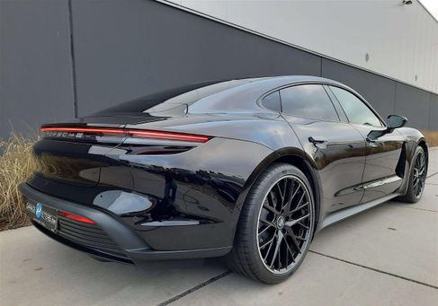 Porsche Taycan, 2021