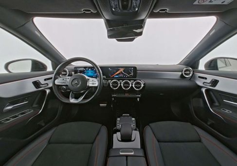 Mercedes-Benz A 180, 2021