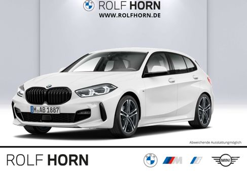 BMW 118, 2021