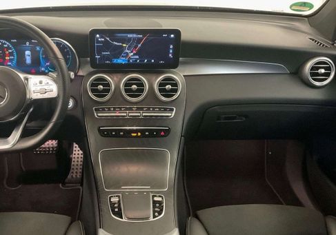 Mercedes-Benz GLC 300, 2022