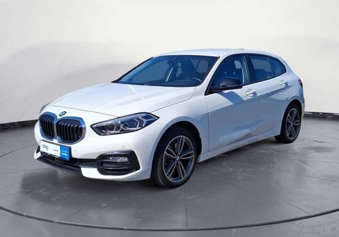 BMW 118, 2021
