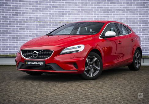 Volvo V40, 2016