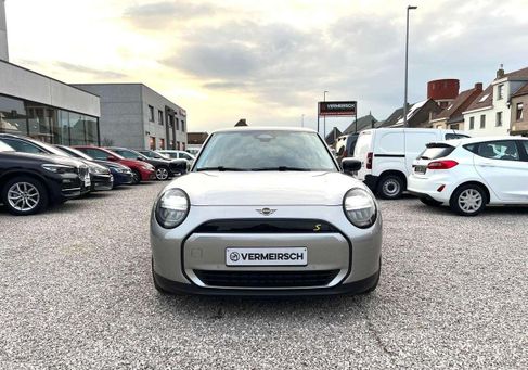 MINI, 2024