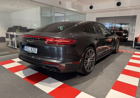 Porsche Panamera, 2018