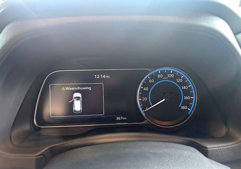 Nissan Leaf, 2022 3