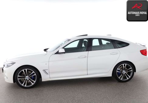 BMW 330, 2019