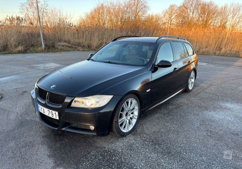 BMW 330, 2007