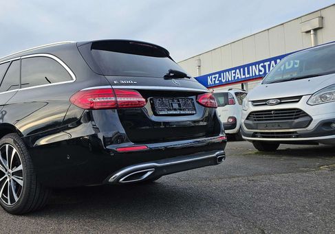 Mercedes-Benz E 300, 2021