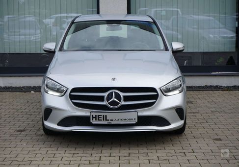 Mercedes-Benz B 180, 2020