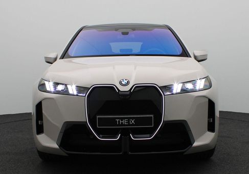 BMW iX, 2025