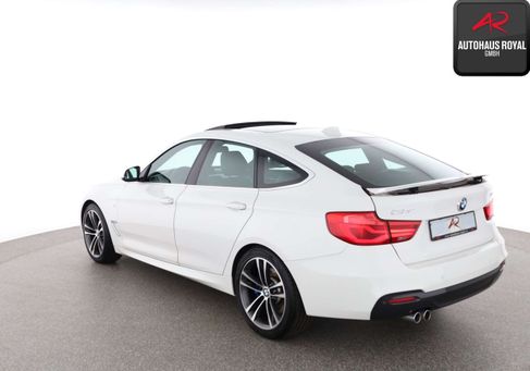 BMW 330, 2019