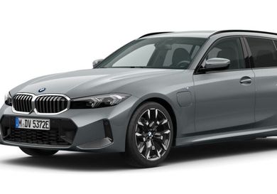 BMW 330, 2026