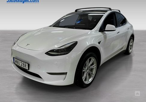 Tesla Model Y, 2022