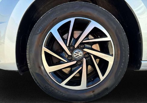 Volkswagen Touran, 2018 3