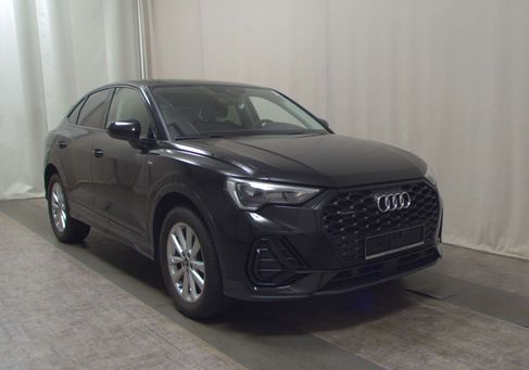 Audi Q3, 2022 3