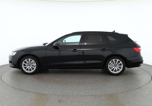 Audi A4, 2022