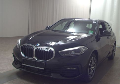 BMW 120, 2022