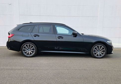 BMW 330, 2020