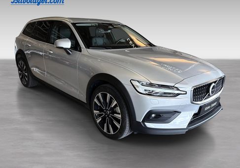 Volvo V60 Cross Country, 2024