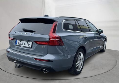 Volvo V60, 2022