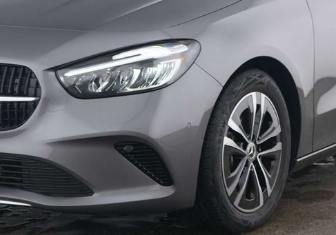 Mercedes-Benz B 180, 2025 2