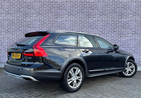 Volvo V90 Cross Country, 2019