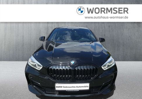 BMW 118, 2022