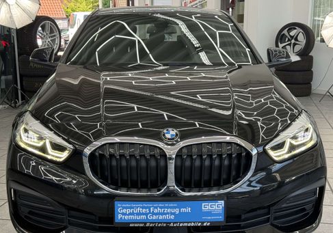 BMW 118, 2022
