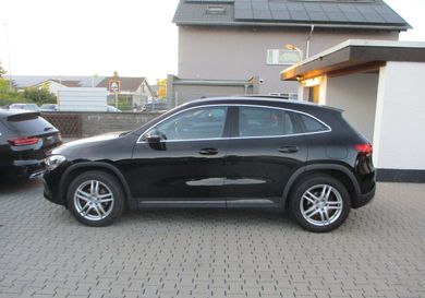 Mercedes-Benz GLA 200, 2021