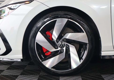 Volkswagen Golf, 2022 3