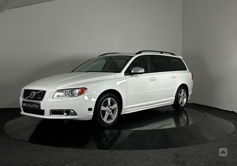 Volvo V70, 2011