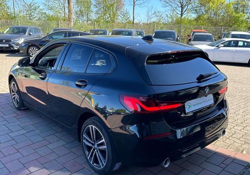 BMW 118, 2022