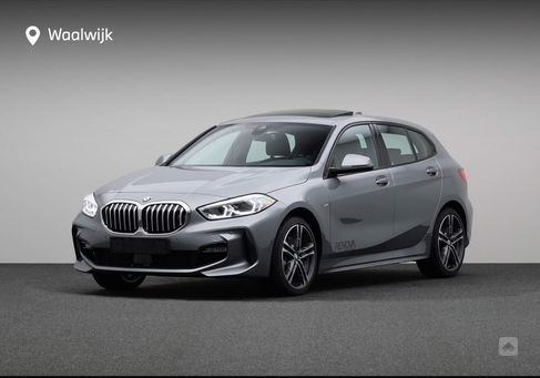 BMW 118, 2023