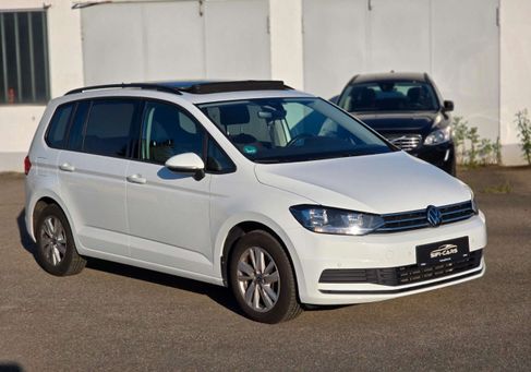 Volkswagen Touran, 2022 3