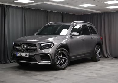 Mercedes-Benz GLB 200, 2025