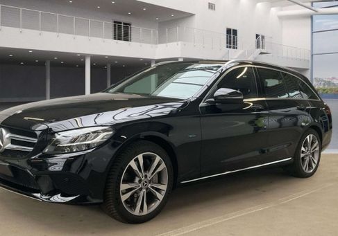 Mercedes-Benz C 300, 2021