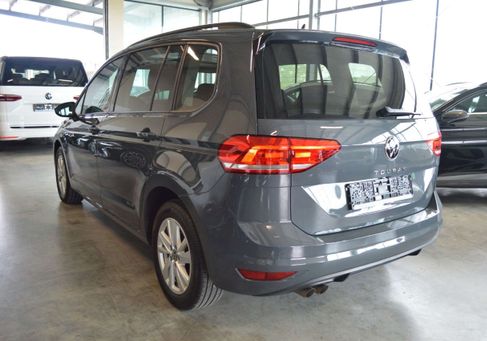 Volkswagen Touran, 2023 2