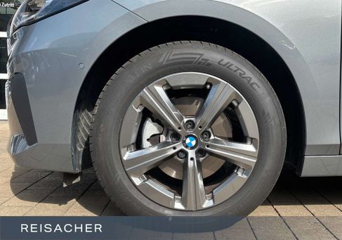 BMW 220, 2025 3