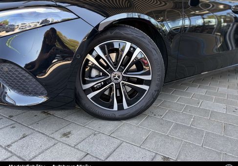 Mercedes-Benz A 180, 2025