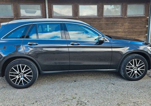 Mercedes-Benz GLC 300, 2022