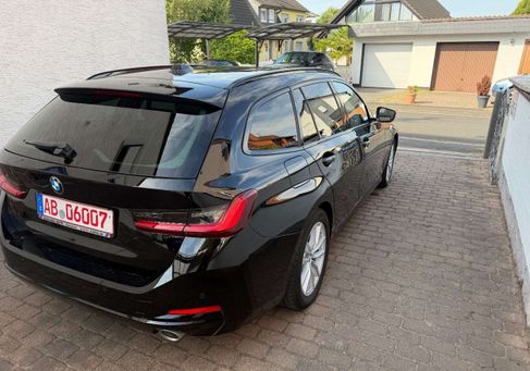 BMW 318, 2023
