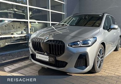 BMW 220, 2025