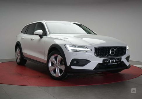 Volvo V60 Cross Country, 2021