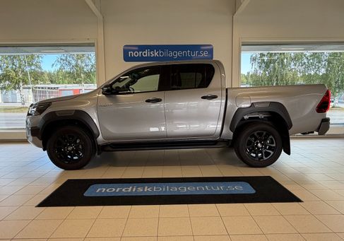 Toyota Hilux, 2025