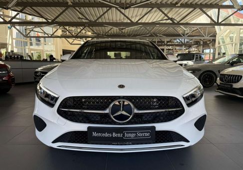 Mercedes-Benz A 200, 2025