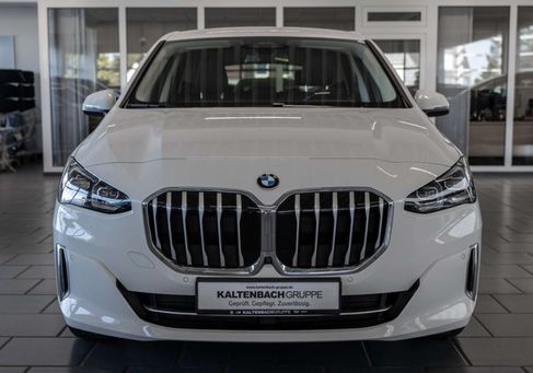 BMW 220, 2023 3