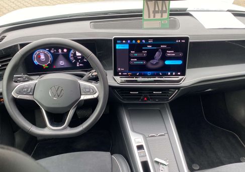 Volkswagen Passat Variant, 2025 3
