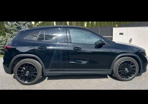 Mercedes-Benz GLA 220, 2020